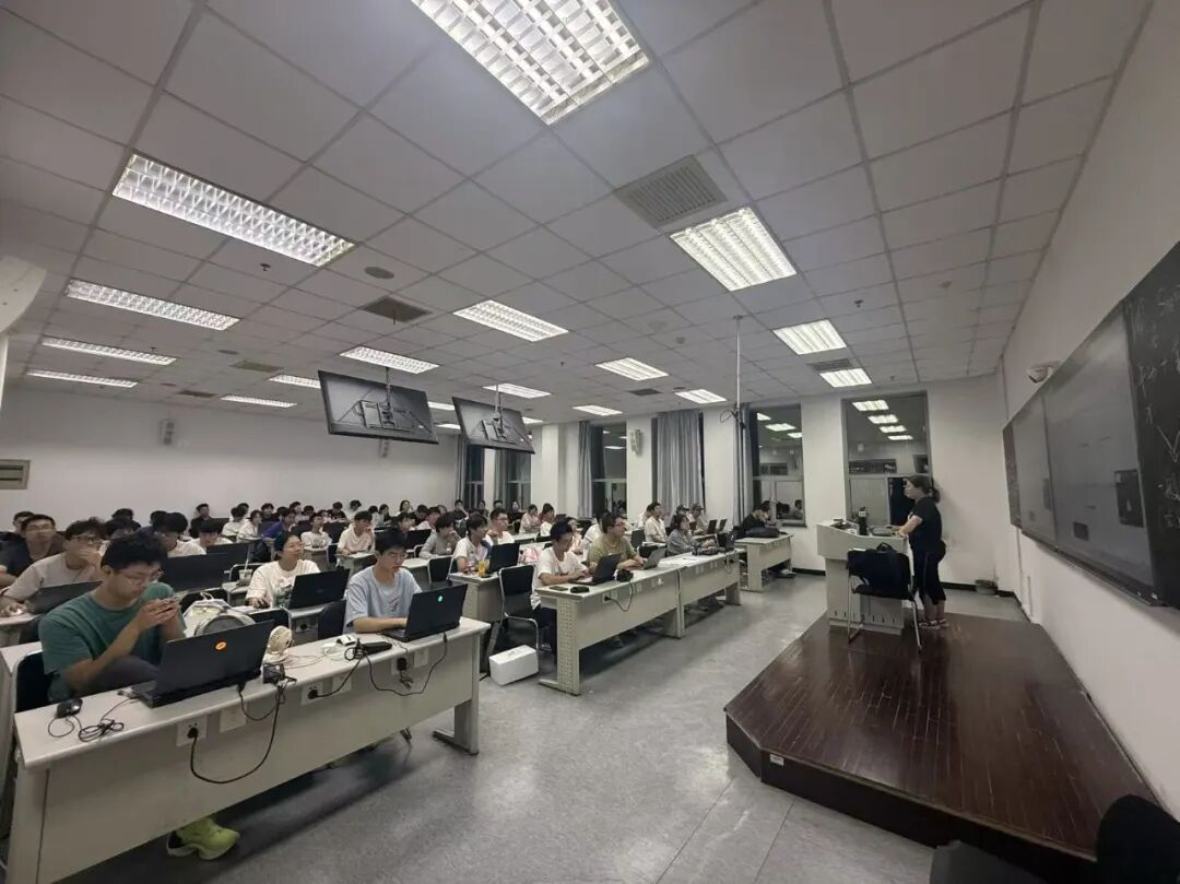 點燃興趣，賦能未來 人工智能學院“職業能力+興趣”微課火熱開啟，聚焦教學軟件開發